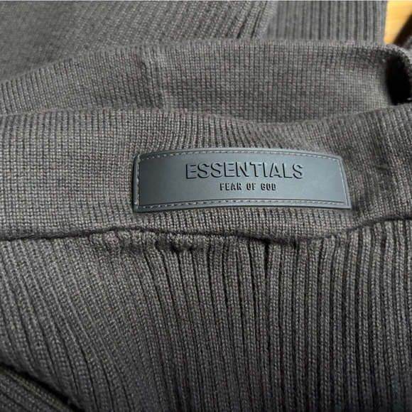 Essentials Fear of God- Brown Ribbed Knit Leggings. Size XS - Picture 5 of 9